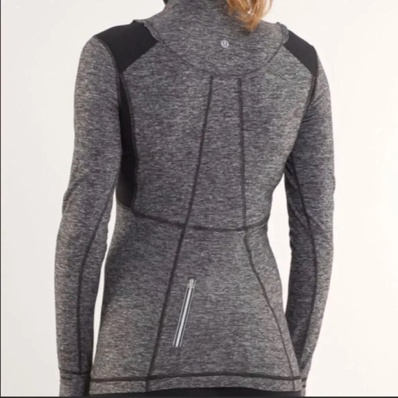 Lululemon Run Your Heart Out Pullover Heathered Black Size 10 - Picture 3 of 9